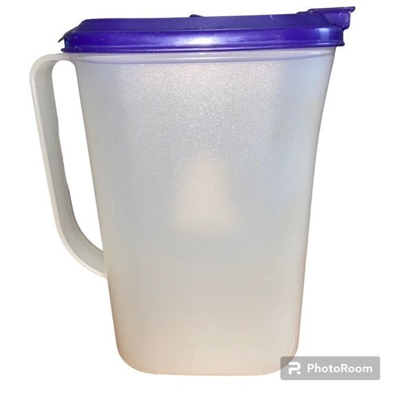 Custom Tupperware Slim Line 2 Quart Pitcher  Purple Flip Top Lid 2009C-1 2010B-4 - Picture 3 of 6